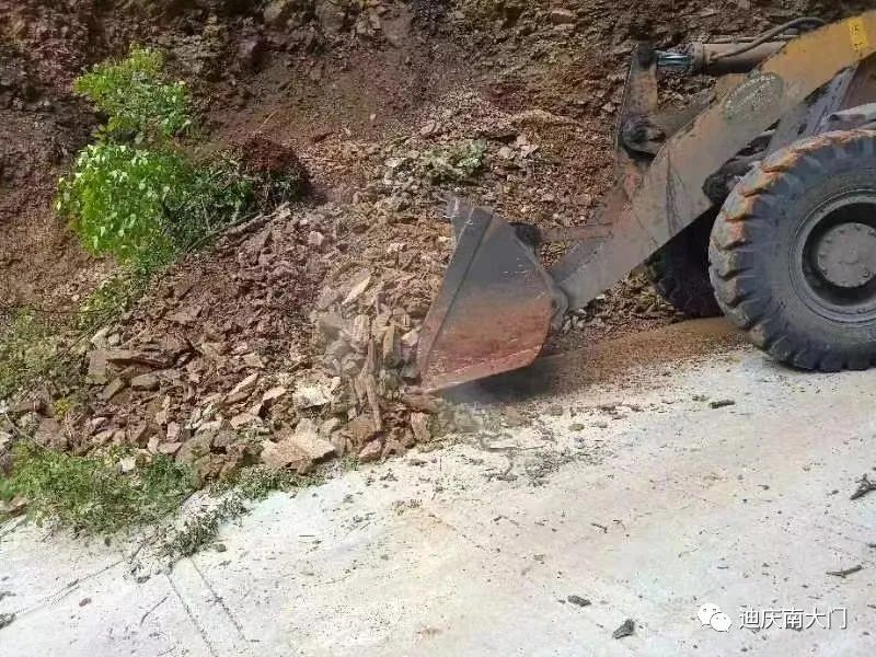 1656639994085050929.jpg 2.jpg