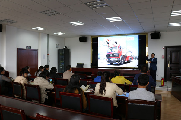 6.28  消防安全知识培训IMG_0863_副本.jpg